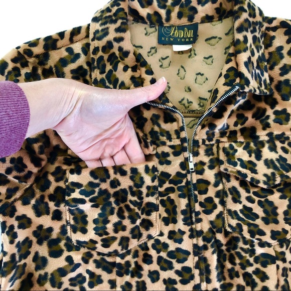 David Paul Leopard Print Zip Front Top or Jacket - Picture 7 of 8